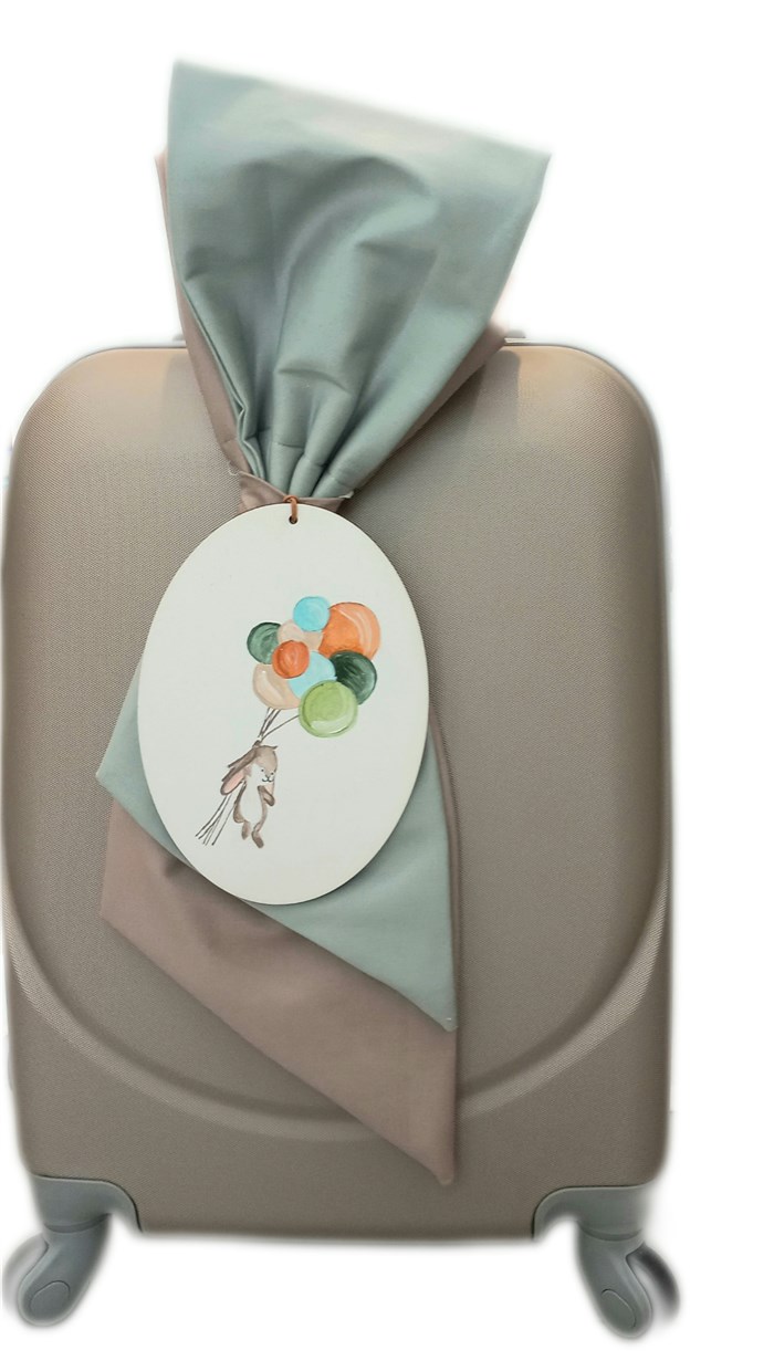 BAPTISM SUITCASE WITH BOW AND DRAWING
